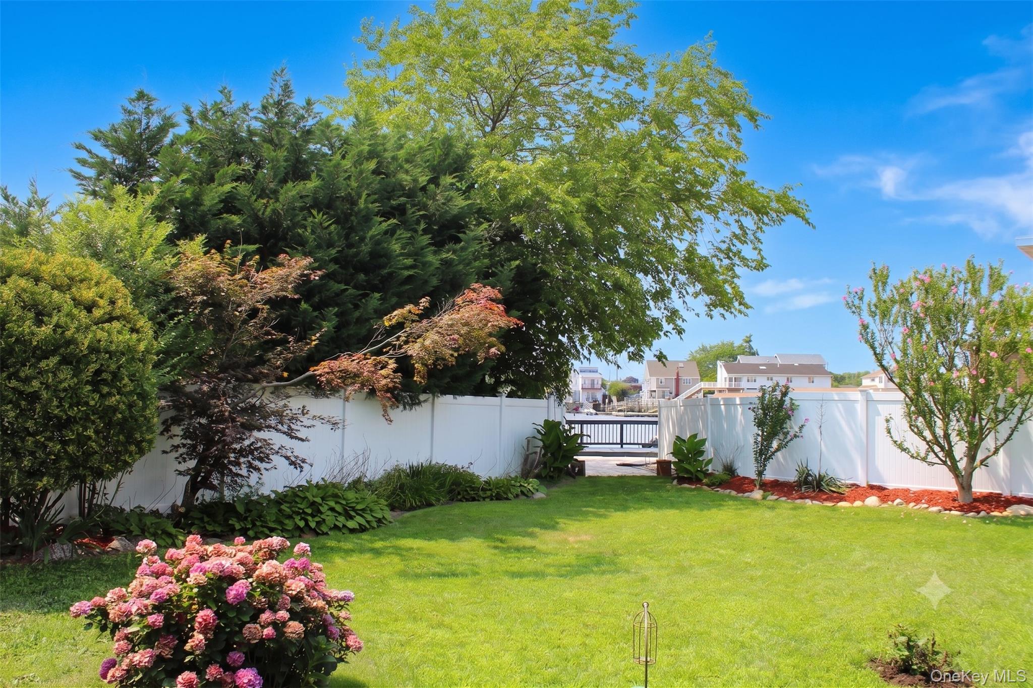 3186 Ocean Harbor Drive Property Photo 10