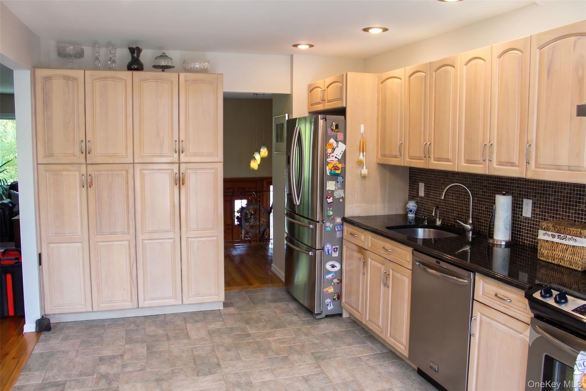 3186 Ocean Harbor Drive Property Photo 15