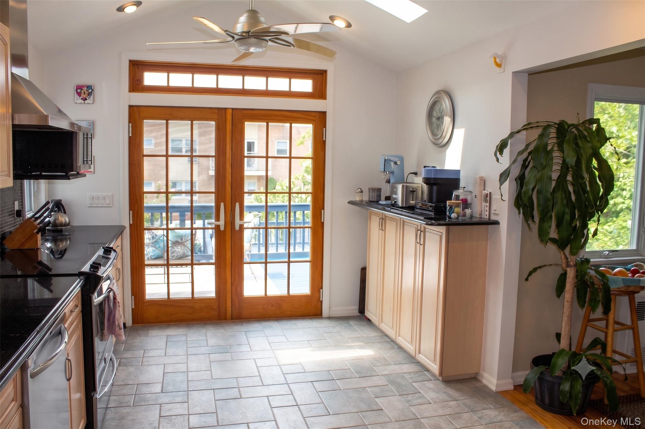 3186 Ocean Harbor Drive Property Photo 16