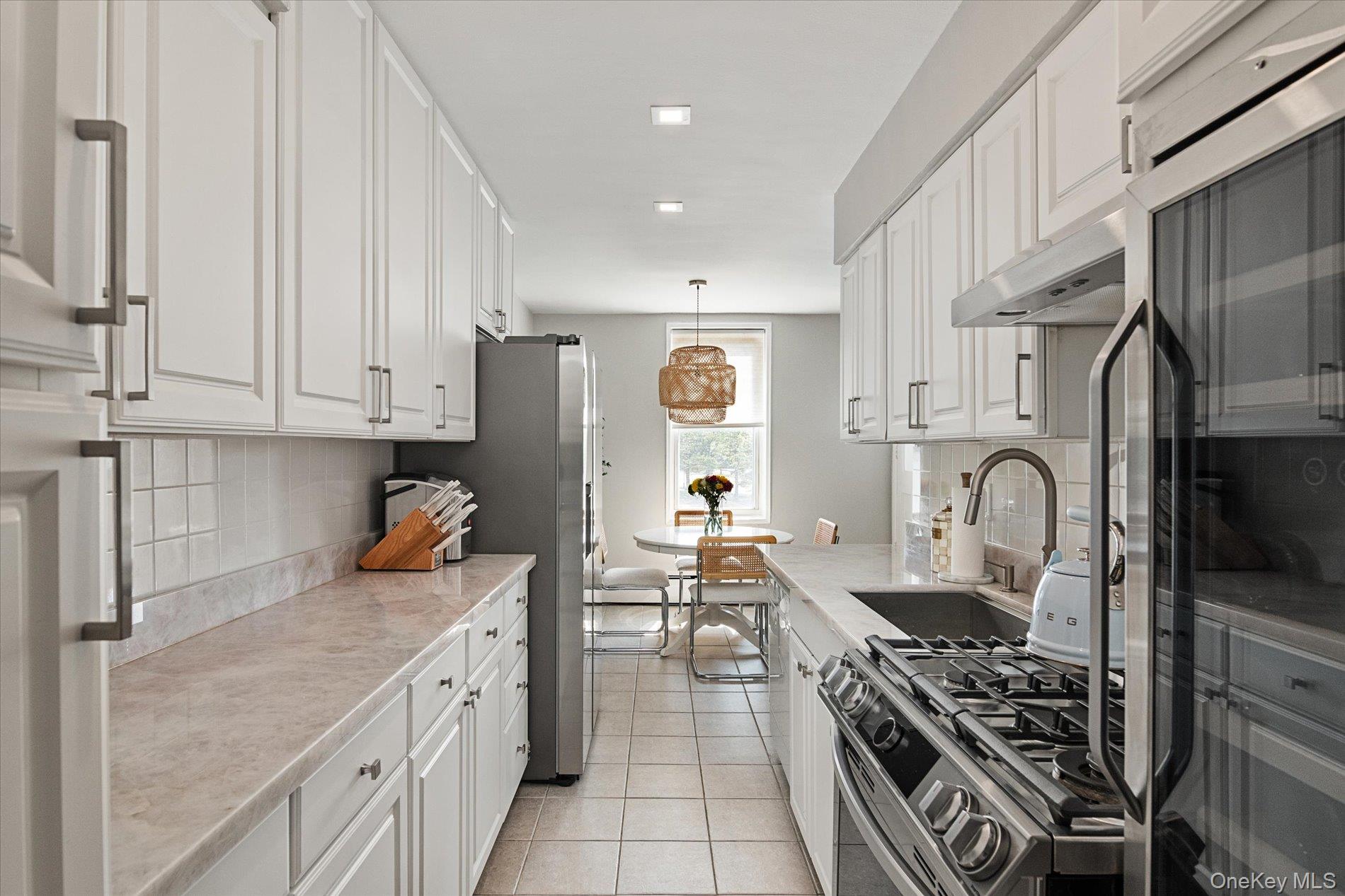 60 Hempstead Avenue 2c Property Photo 2