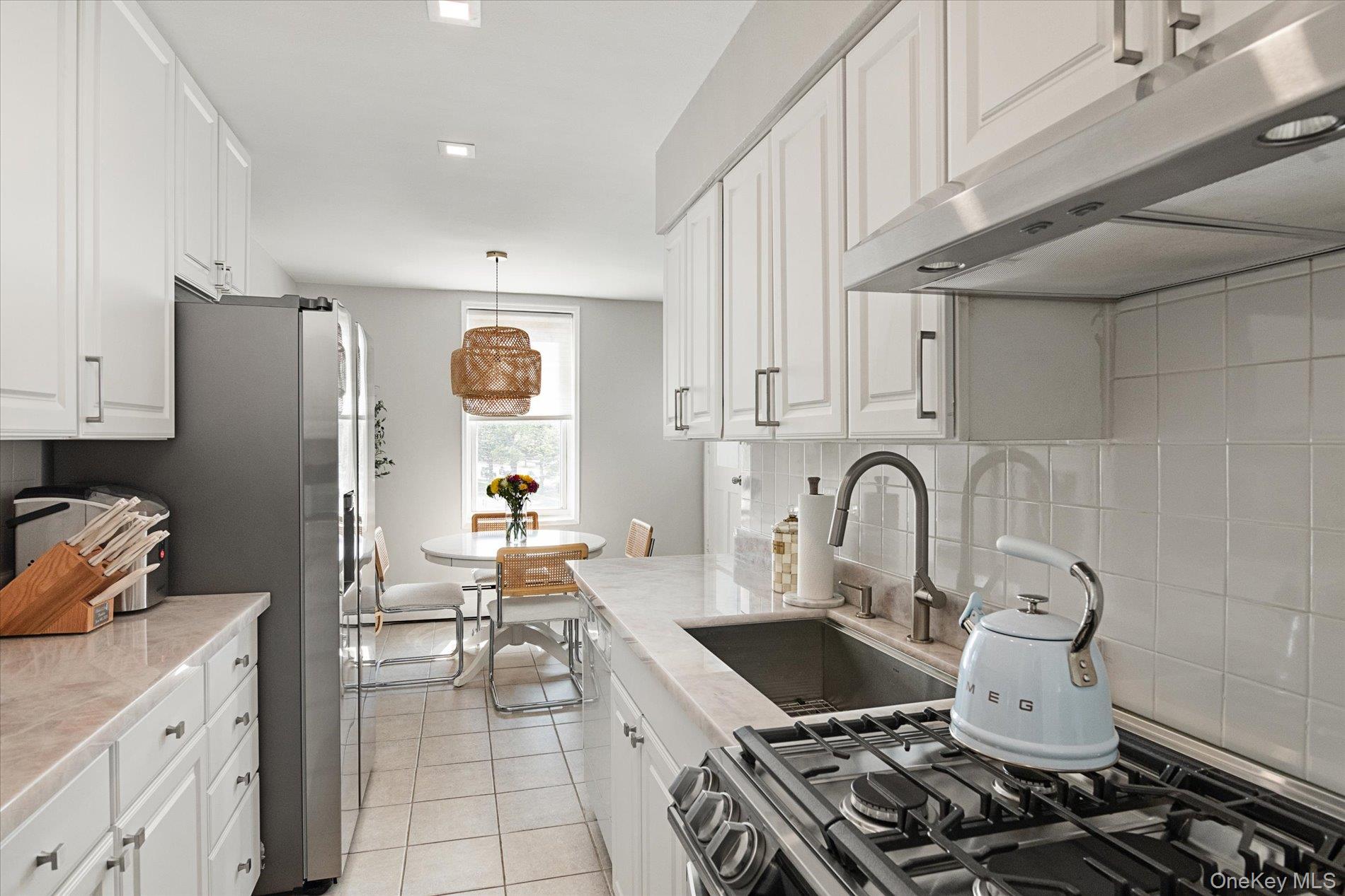 60 Hempstead Avenue 2c Property Photo 3
