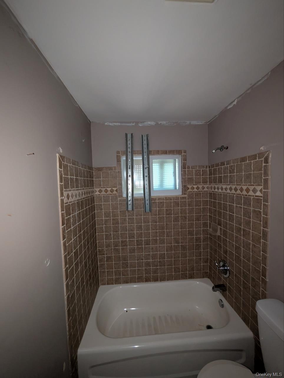 16 Thomas Street Property Photo 8