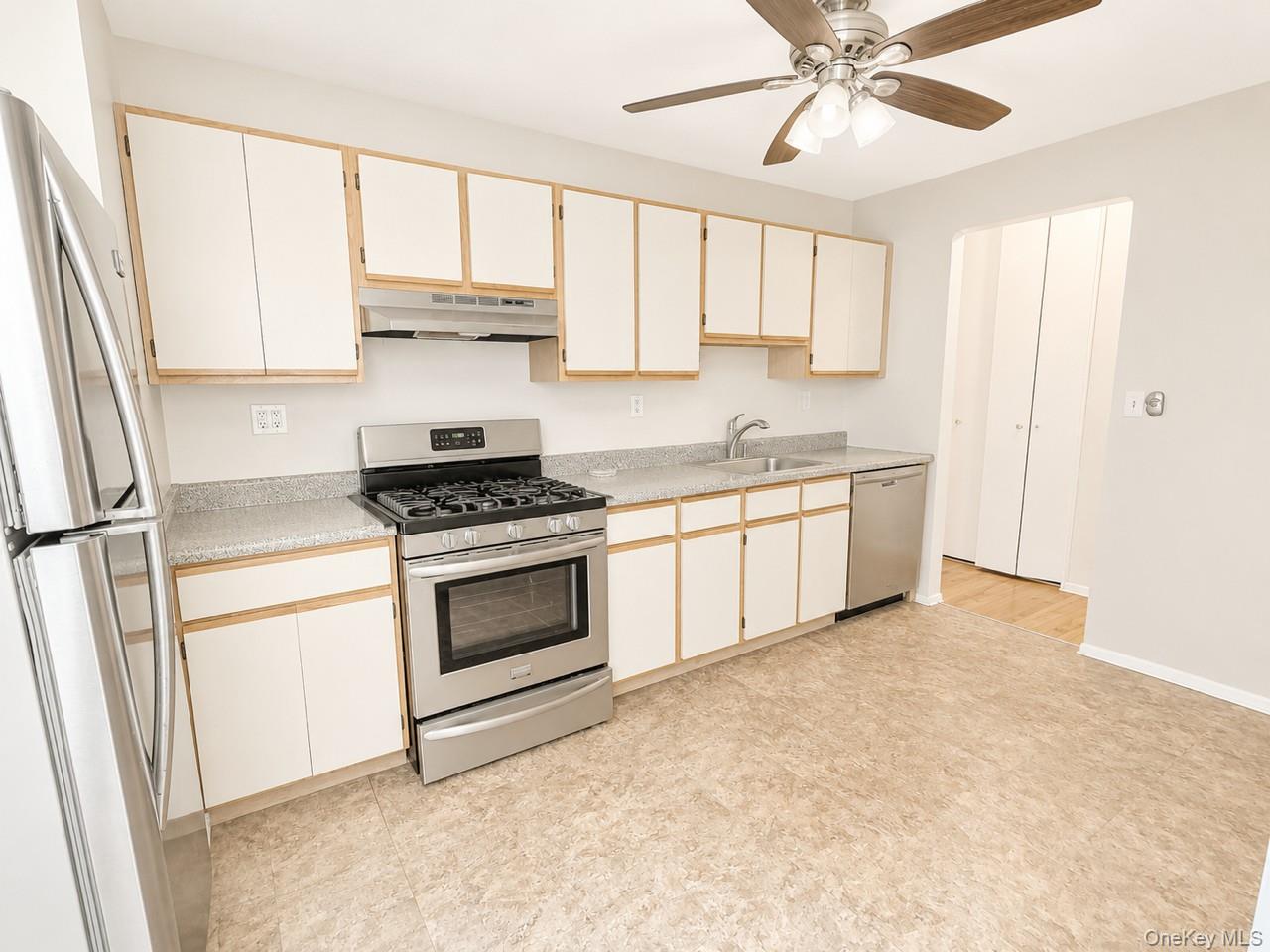 410 E Broadway 4t Property Photo 8