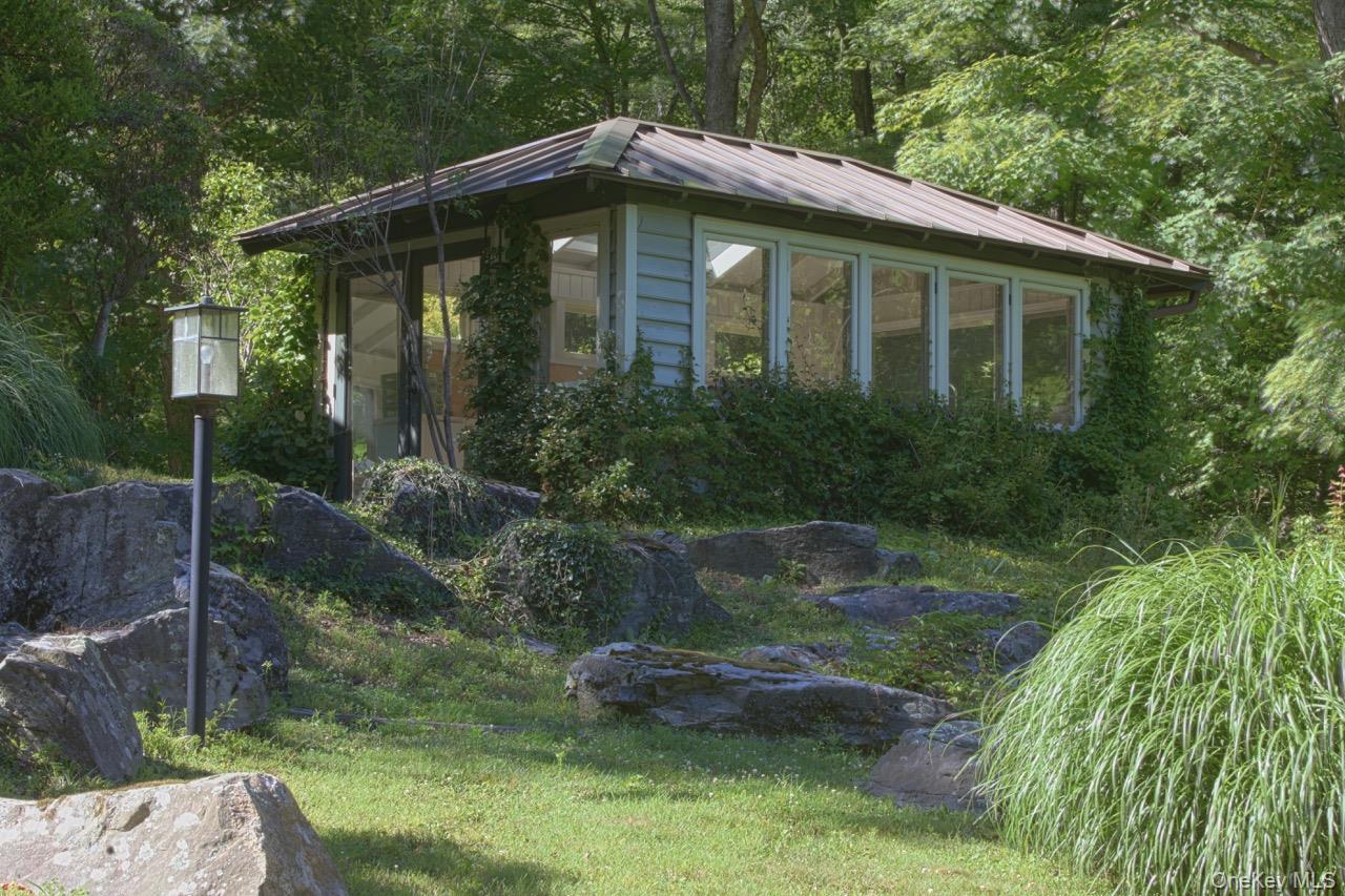 481 Old Albany Post Road Property Photo 27