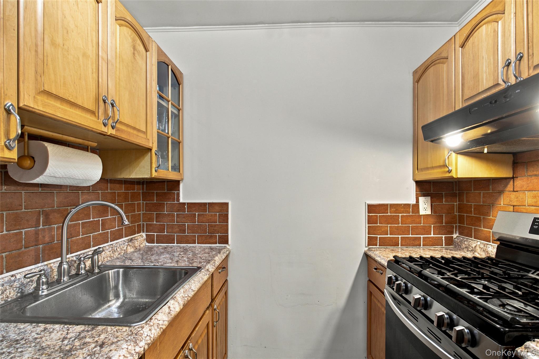 77 Carpenter Avenue 3b Property Photo 11