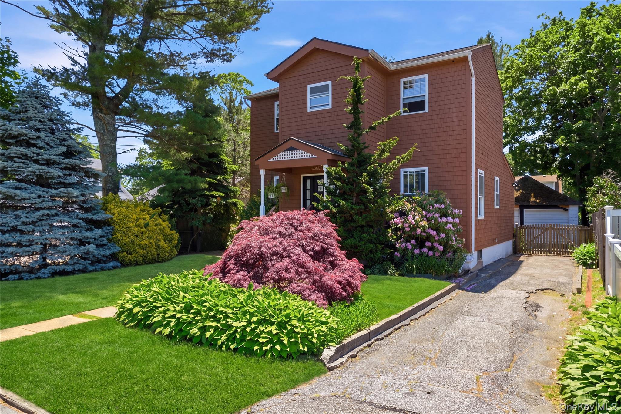 100 Elm Street Property Photo 3
