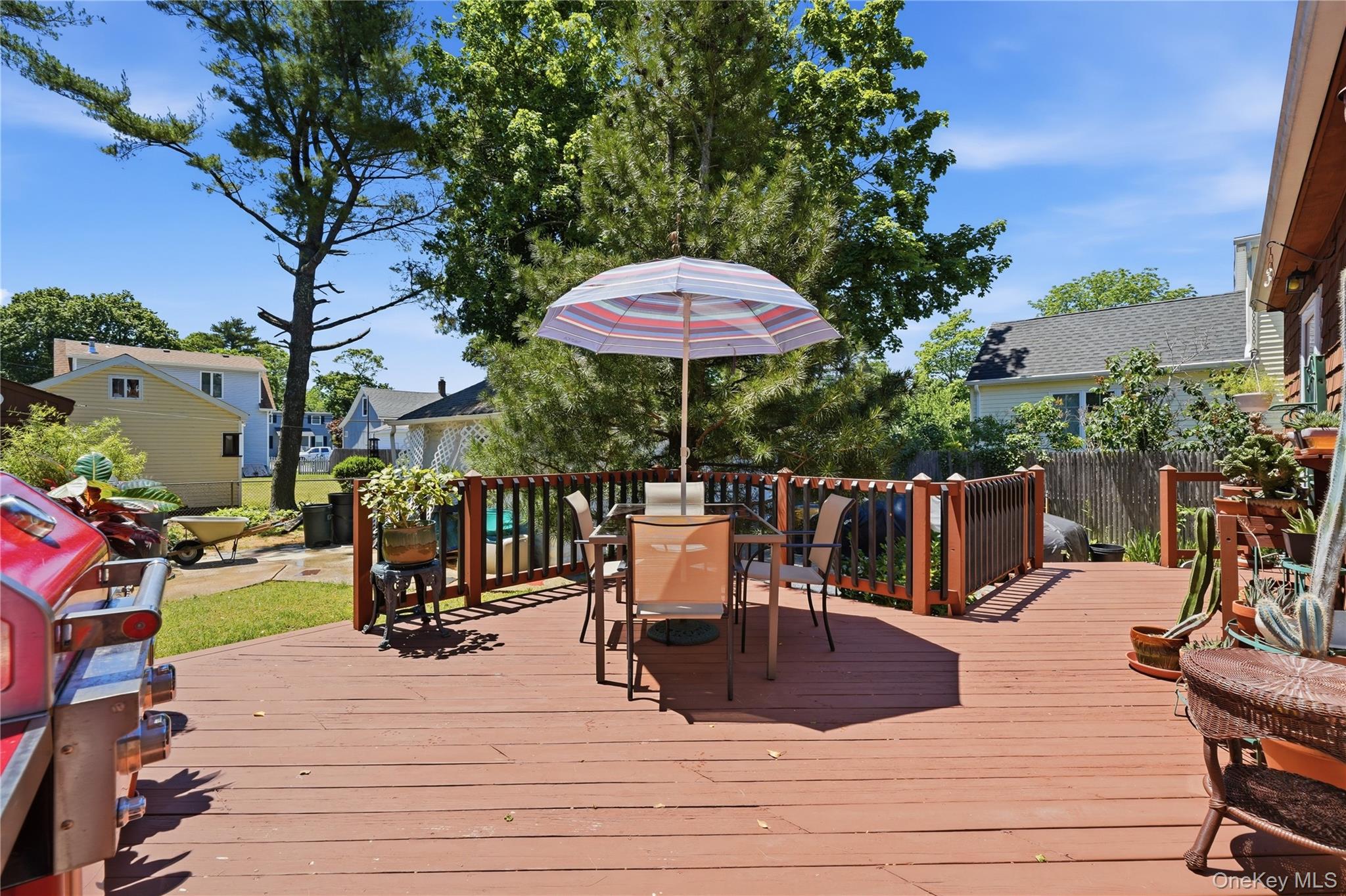 100 Elm Street Property Photo 4