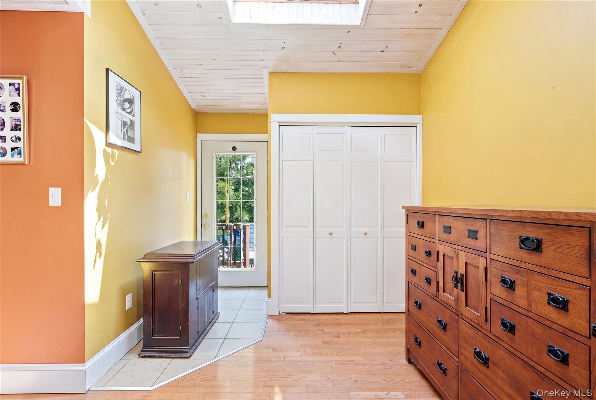 100 Elm Street Property Photo 15