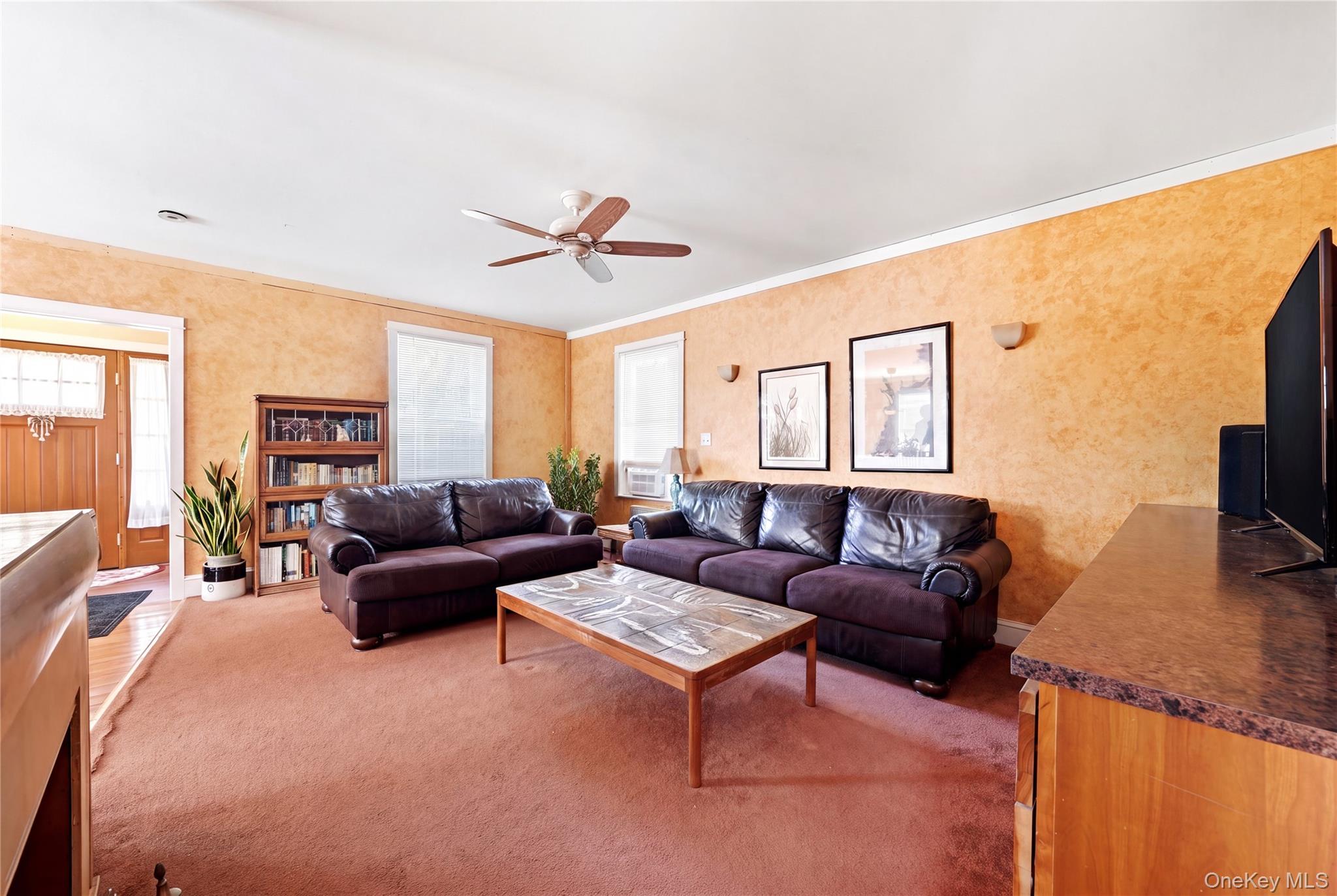 100 Elm Street Property Photo 18