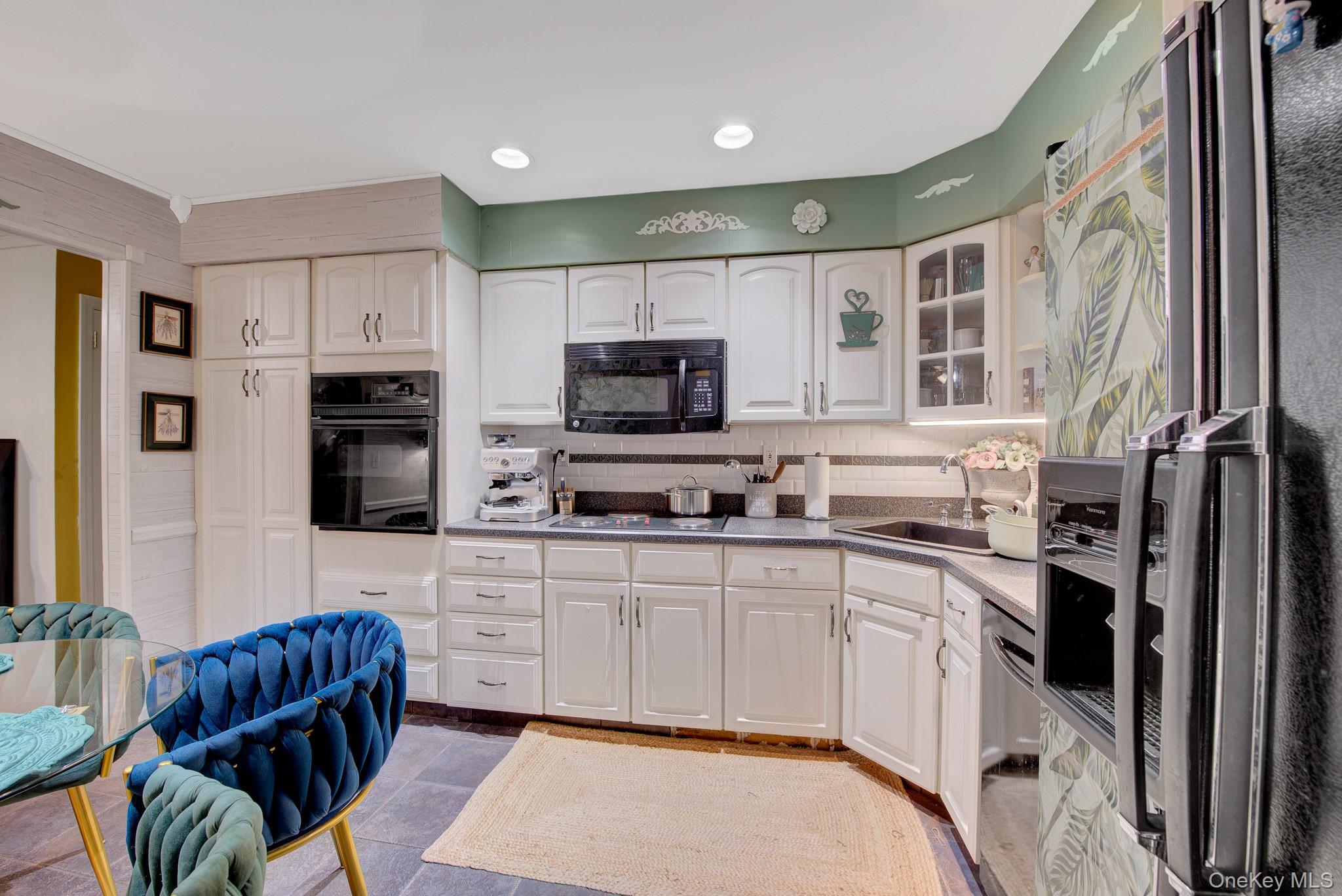 6 Hilton Court Property Photo 8