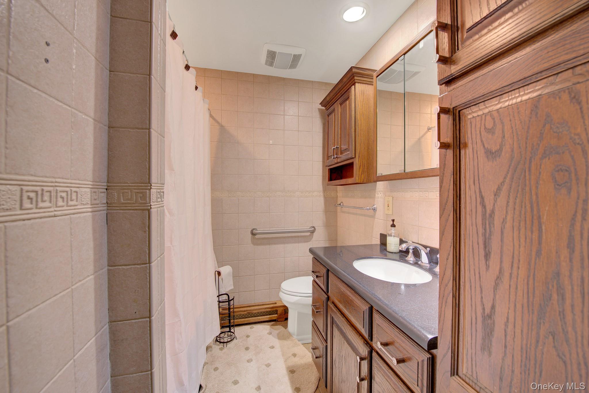 6 Hilton Court Property Photo 10