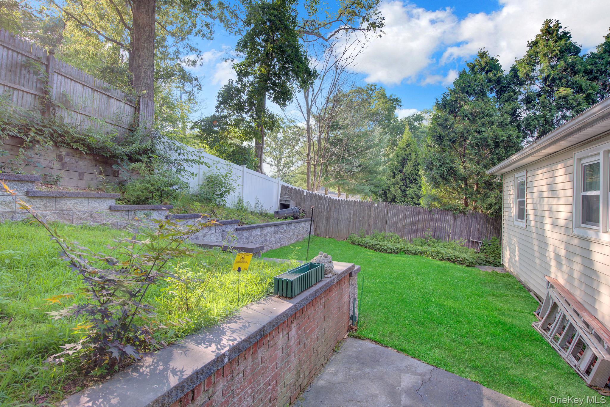 6 Hilton Court Property Photo 22