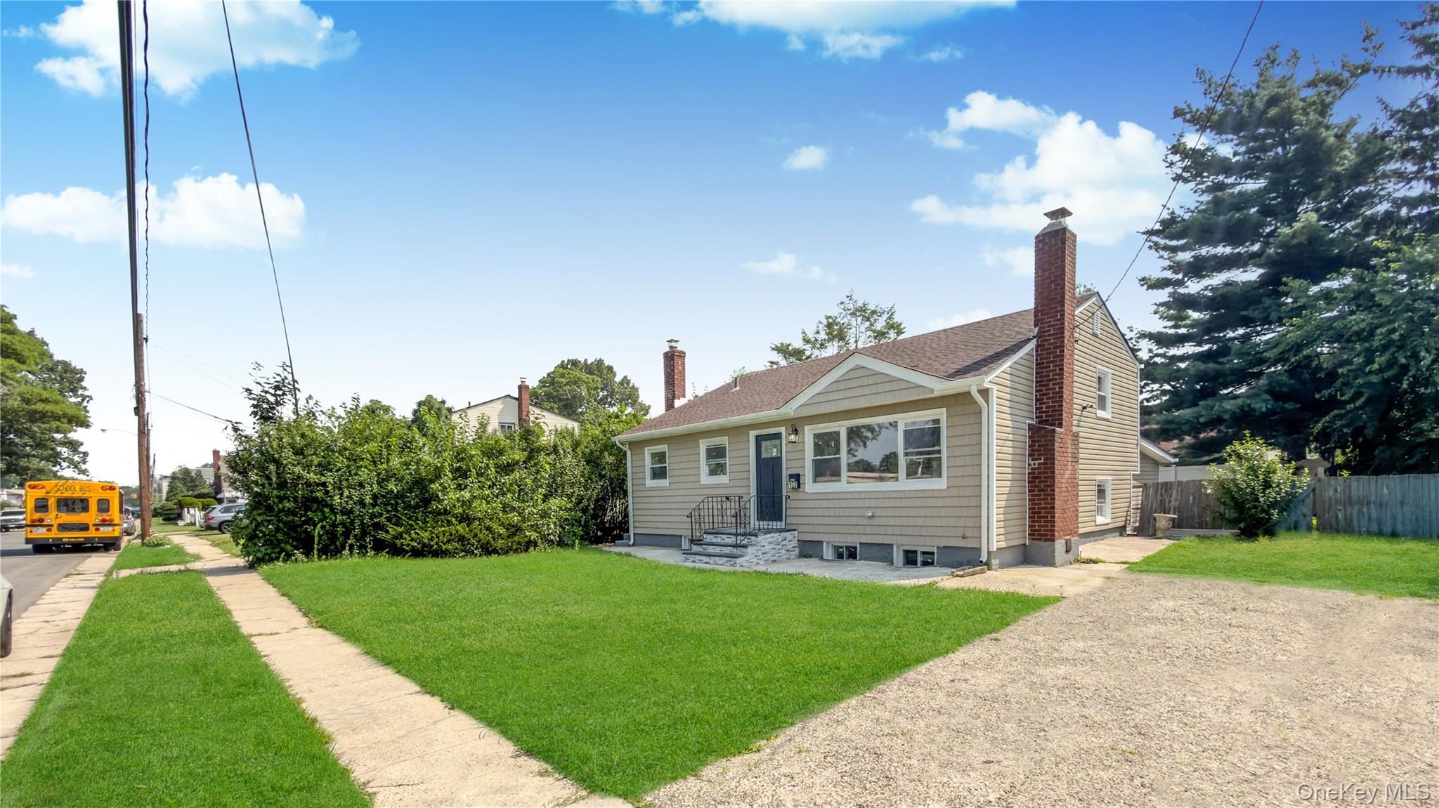 162 State Street Property Photo 3