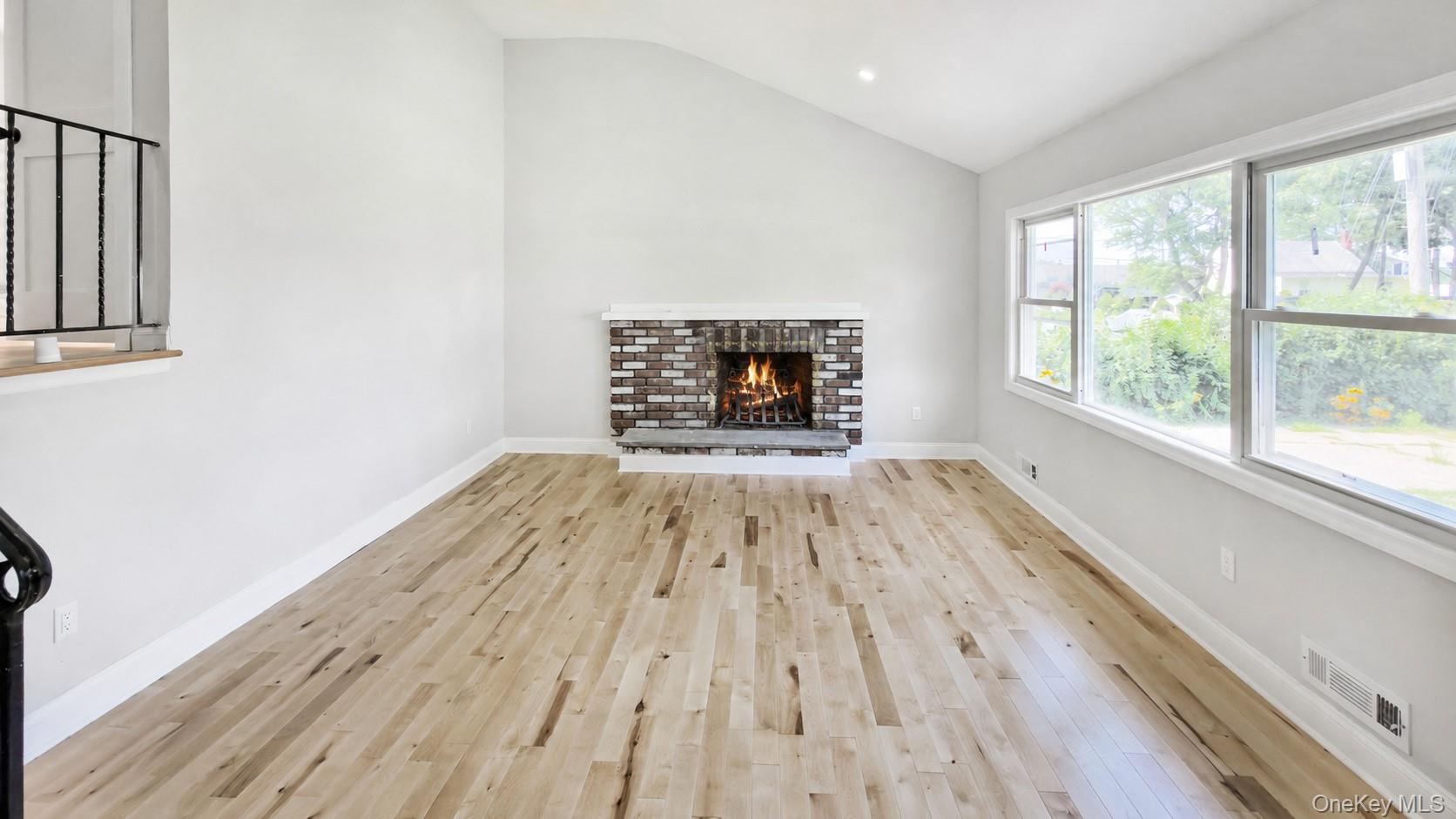 162 State Street Property Photo 14