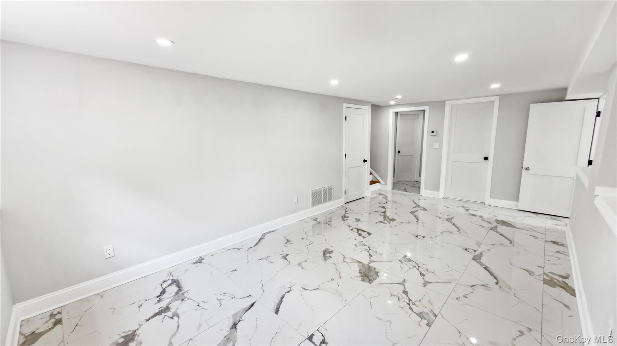 162 State Street Property Photo 28