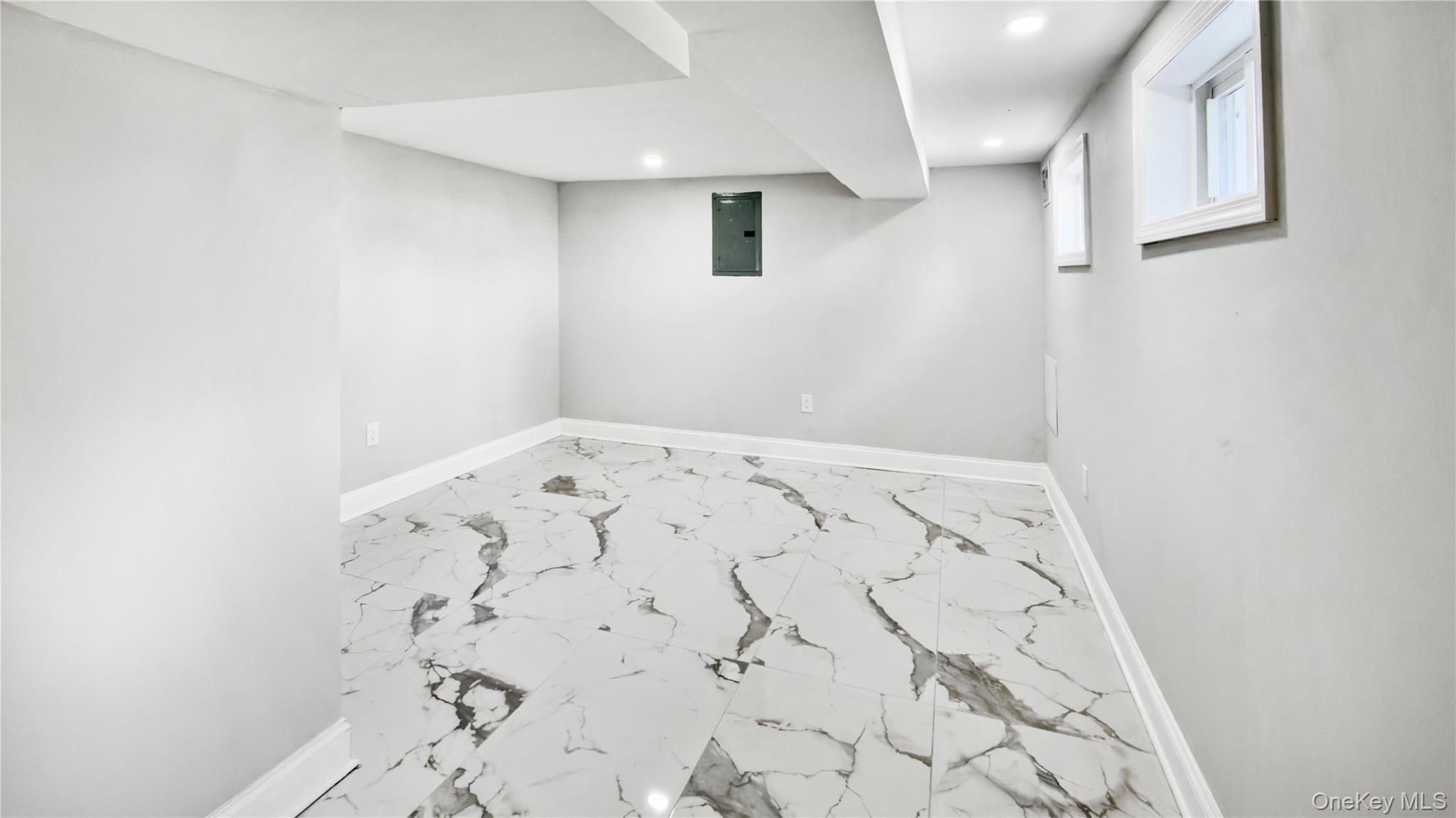 162 State Street Property Photo 37