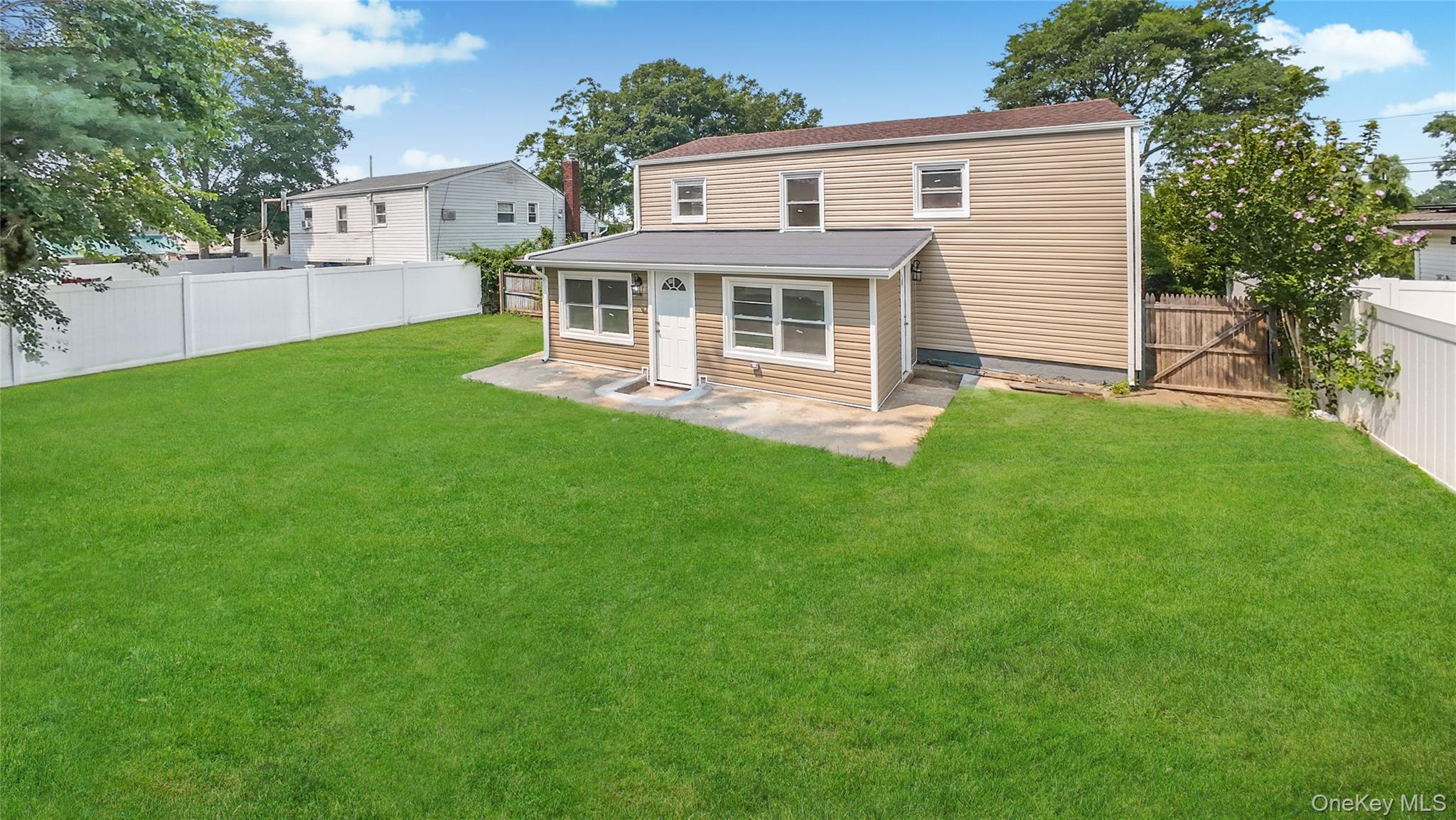 162 State Street Property Photo 39