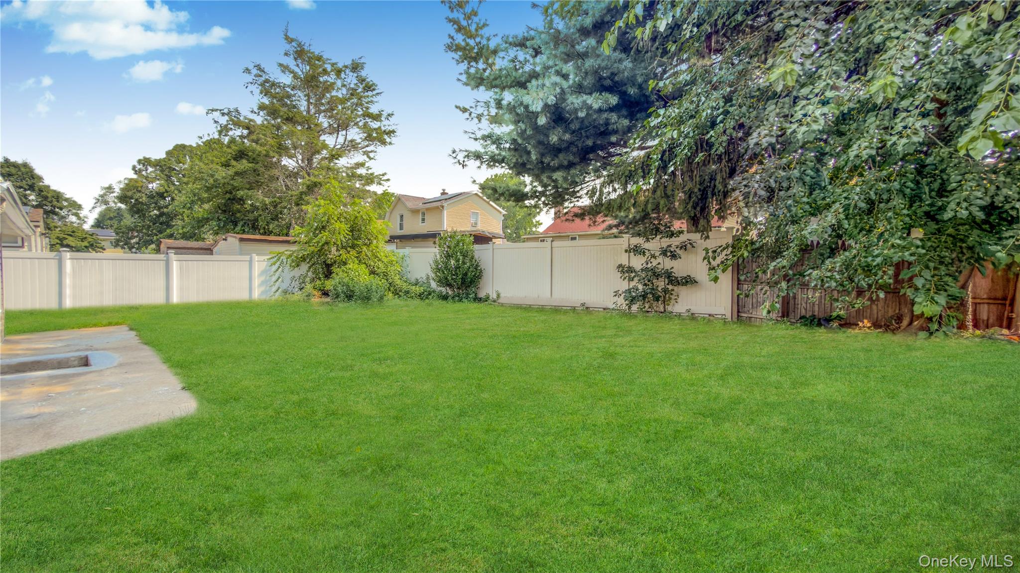 162 State Street Property Photo 41