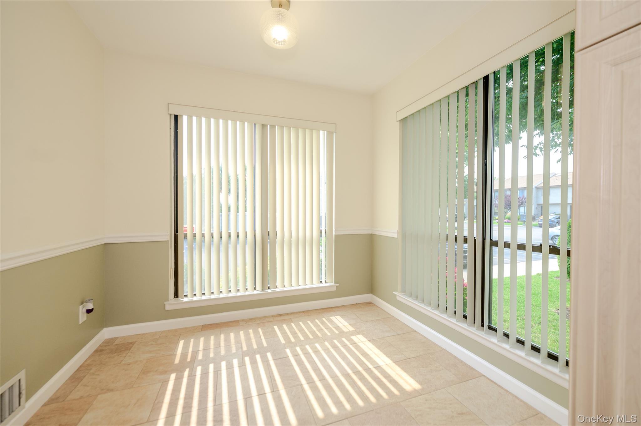 12 Stanford Court A Property Photo 5