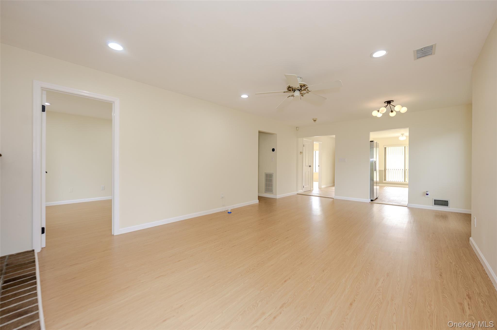 12 Stanford Court A Property Photo 7