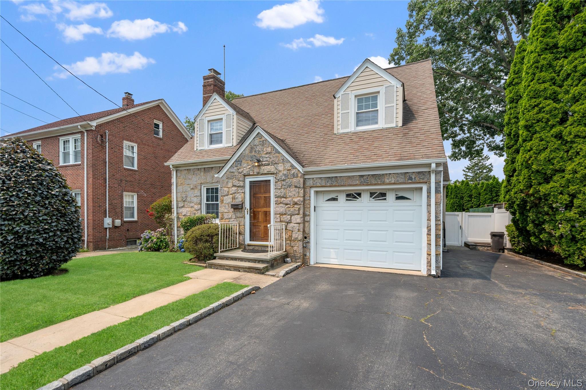 19 Chestnut Street Property Photo 2