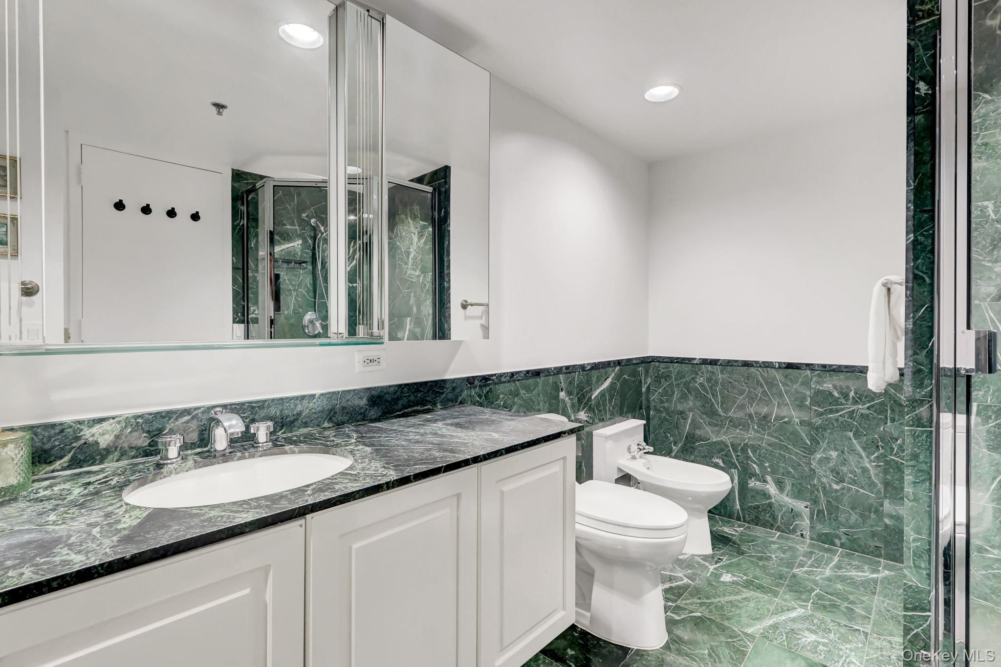 111 Cherry Valley Avenue M18 Property Photo 30