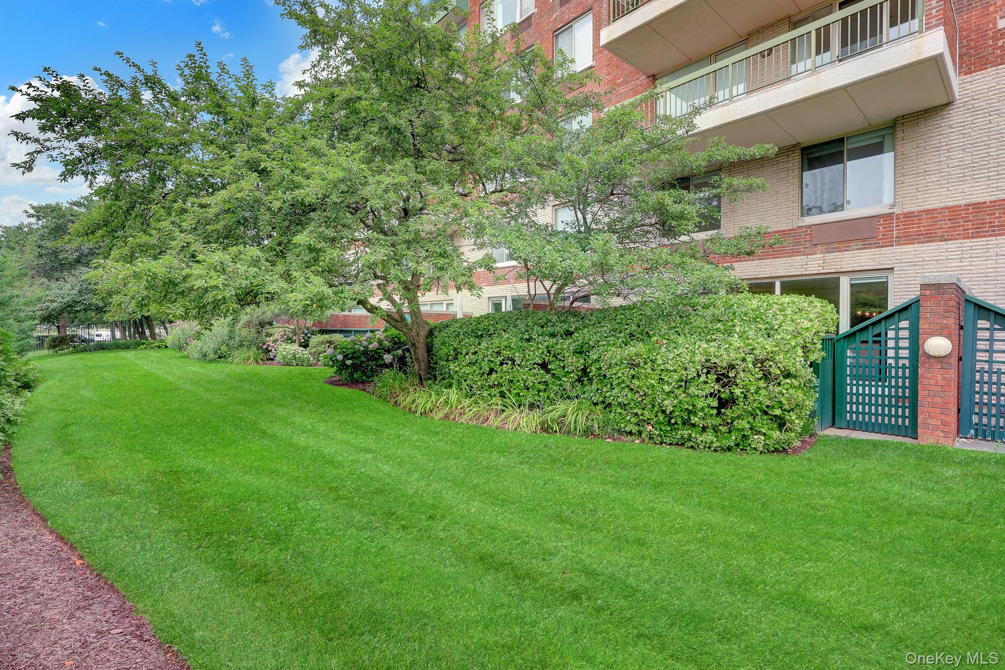 111 Cherry Valley Avenue M18 Property Photo 32