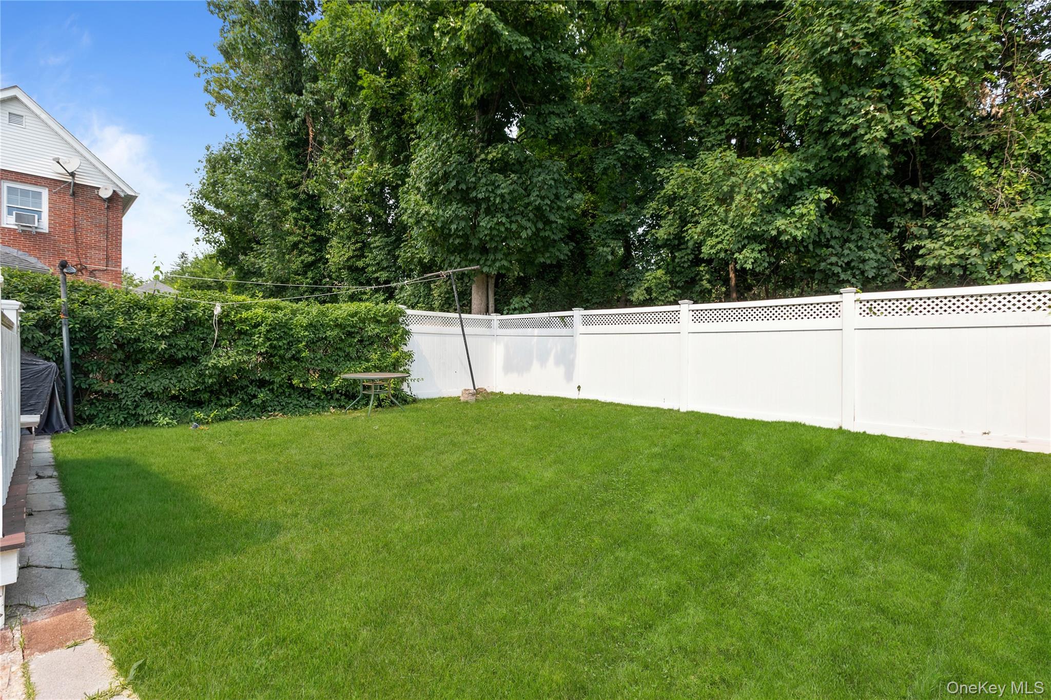 65 N Fulton Avenue Property Photo 23
