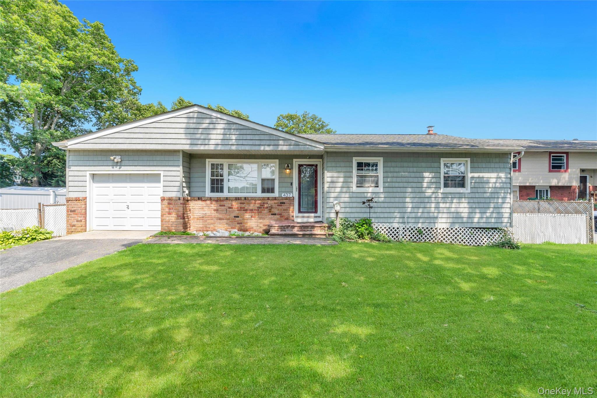 437 Commack Road Property Photo 1