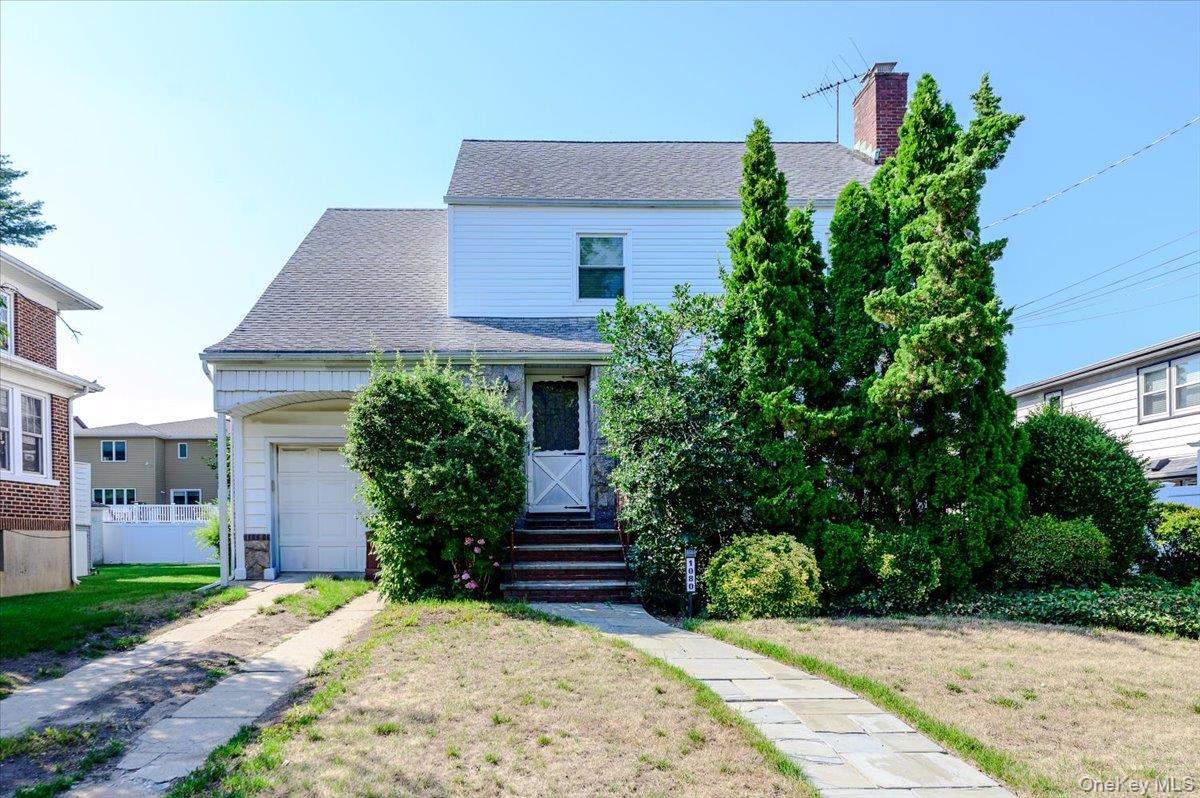 1080 Roselle Place Property Photo 1