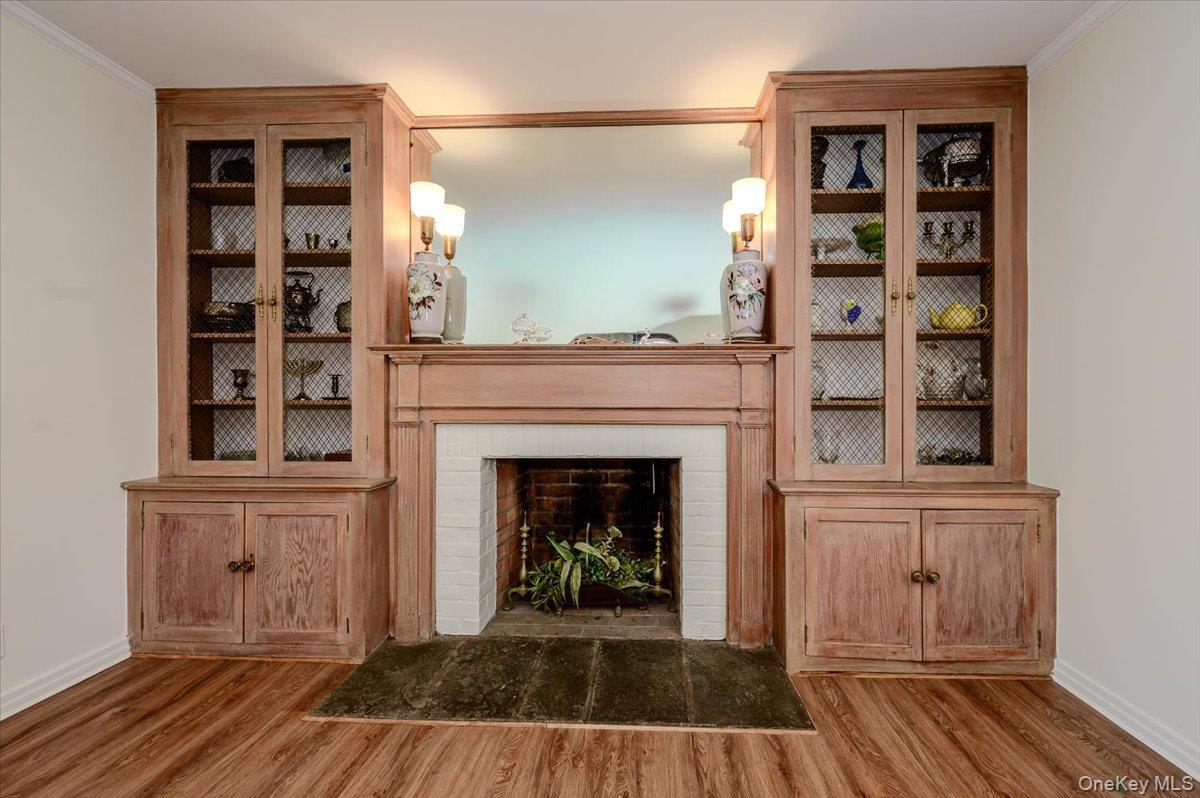1080 Roselle Place Property Photo 7