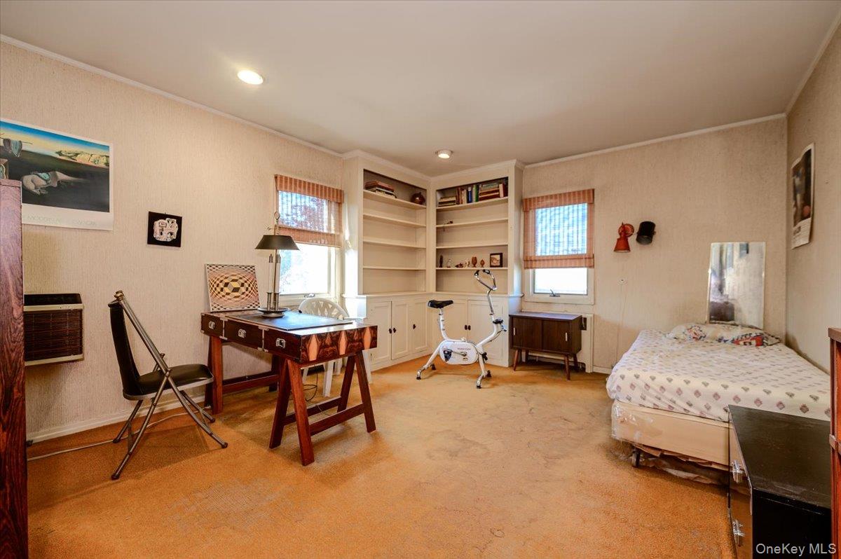 1080 Roselle Place Property Photo 15