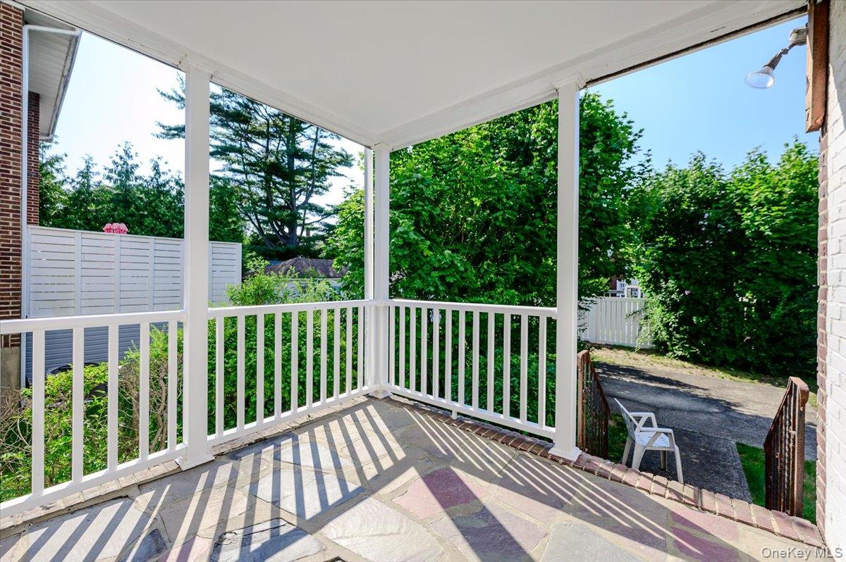 1080 Roselle Place Property Photo 22