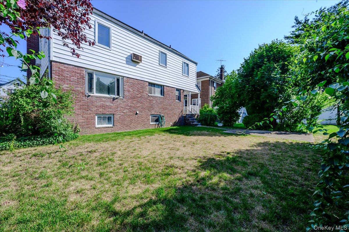1080 Roselle Place Property Photo 24