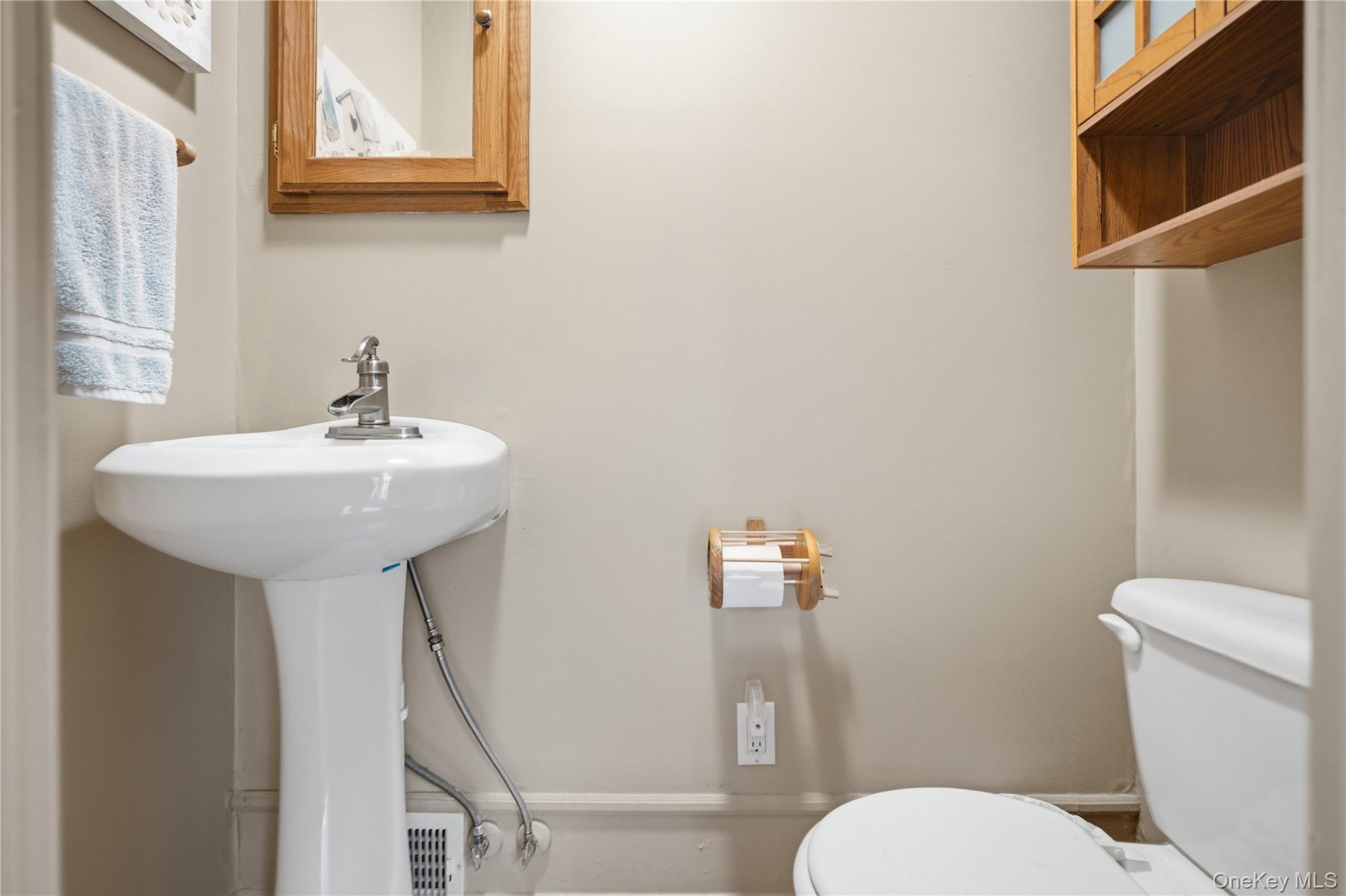 5 Columbine Avenue Property Photo 12