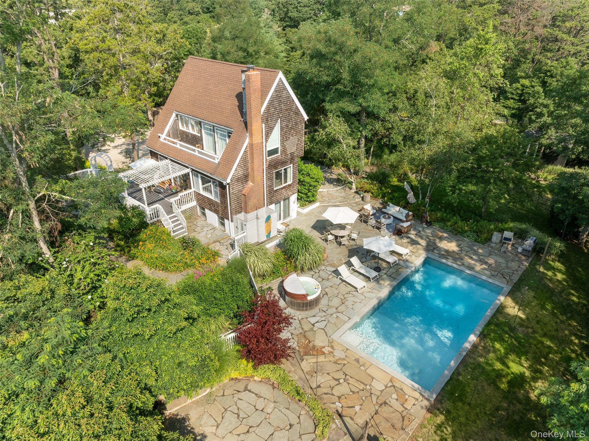 20A Oceanview Road Property Photo 1