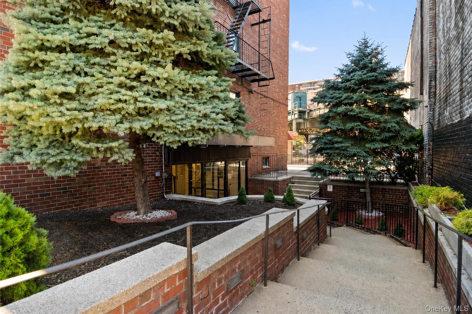 1725 Edison Avenue 5D Property Photo 1