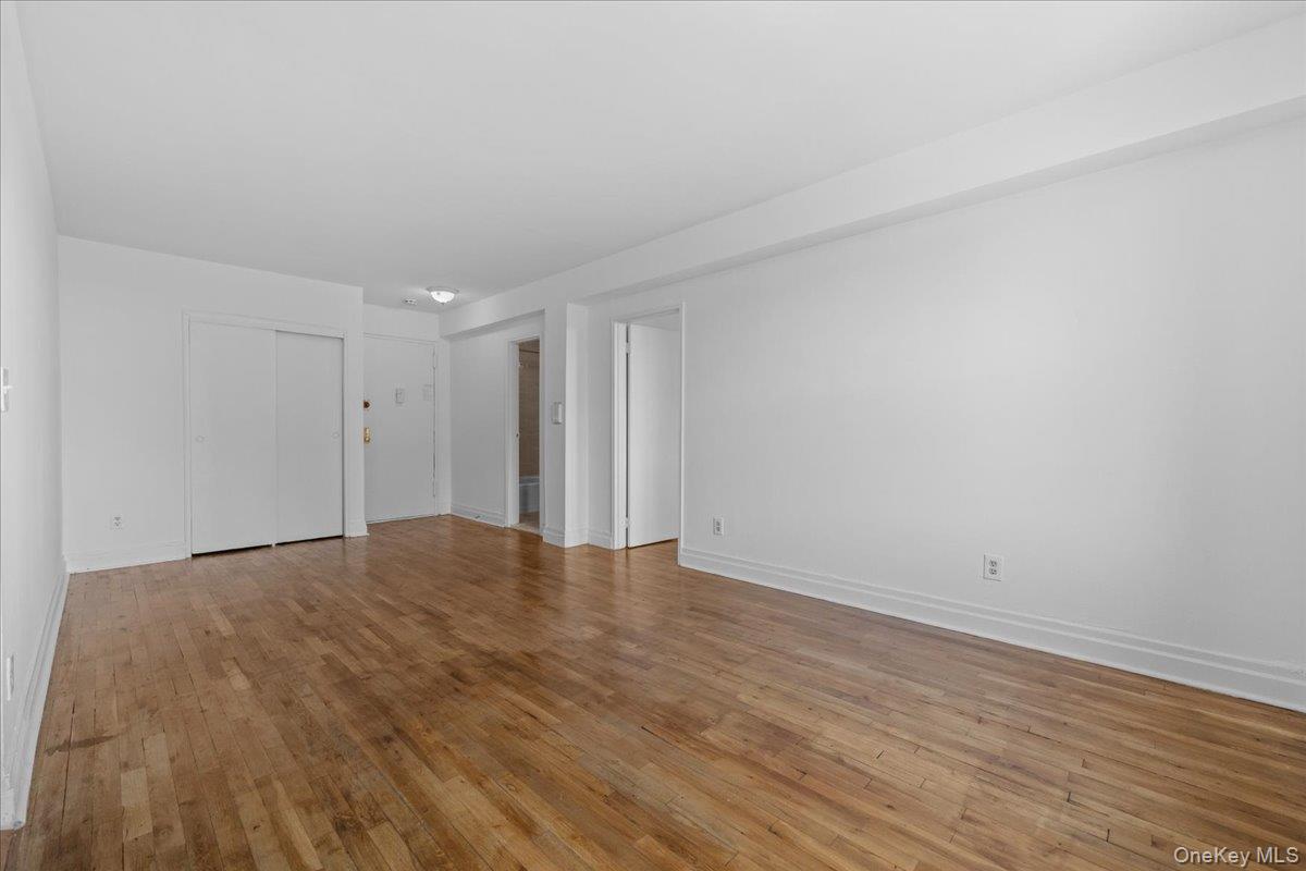 1725 Edison Avenue 5d Property Photo 11