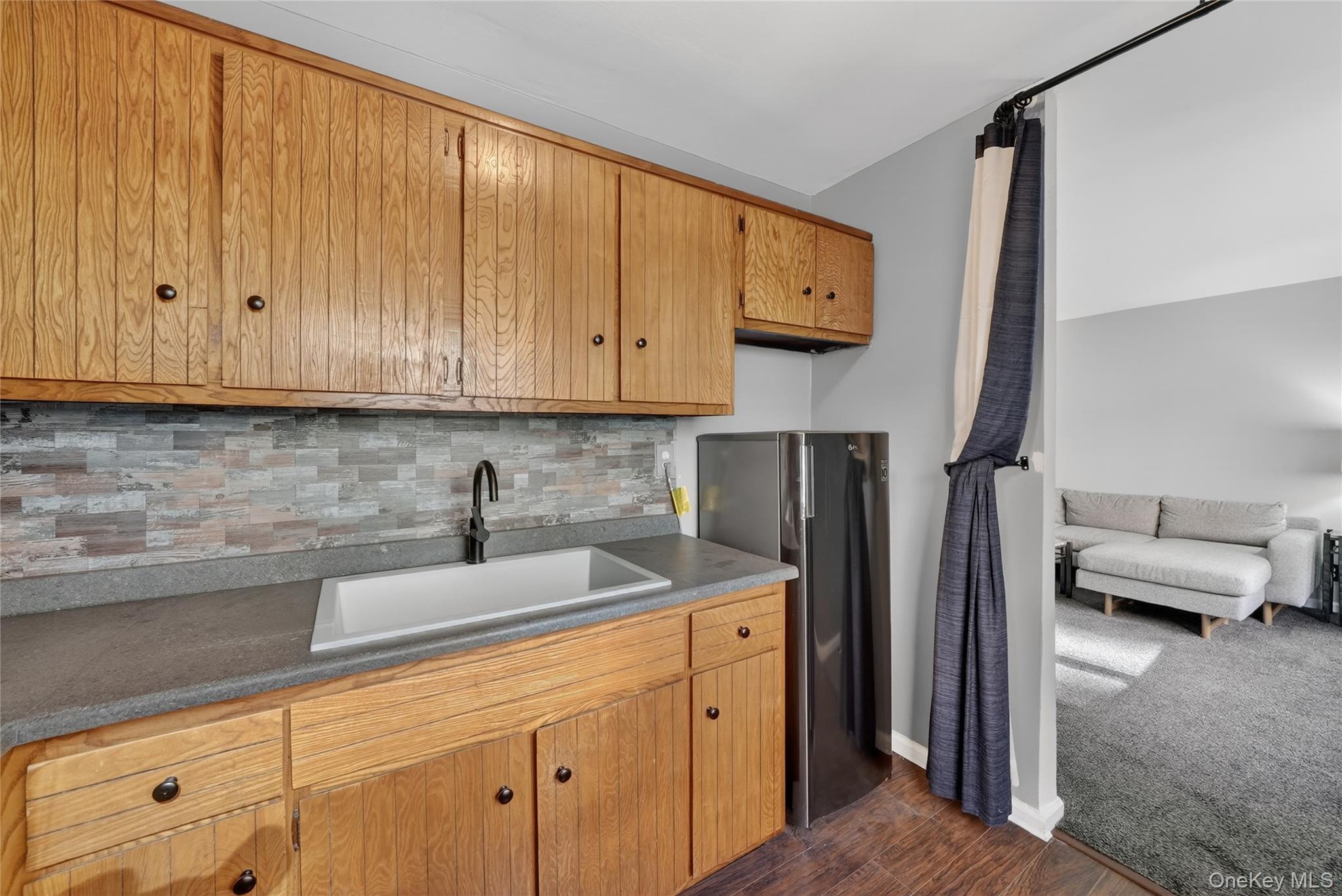 25 Franklin Avenue 2k Property Photo 7
