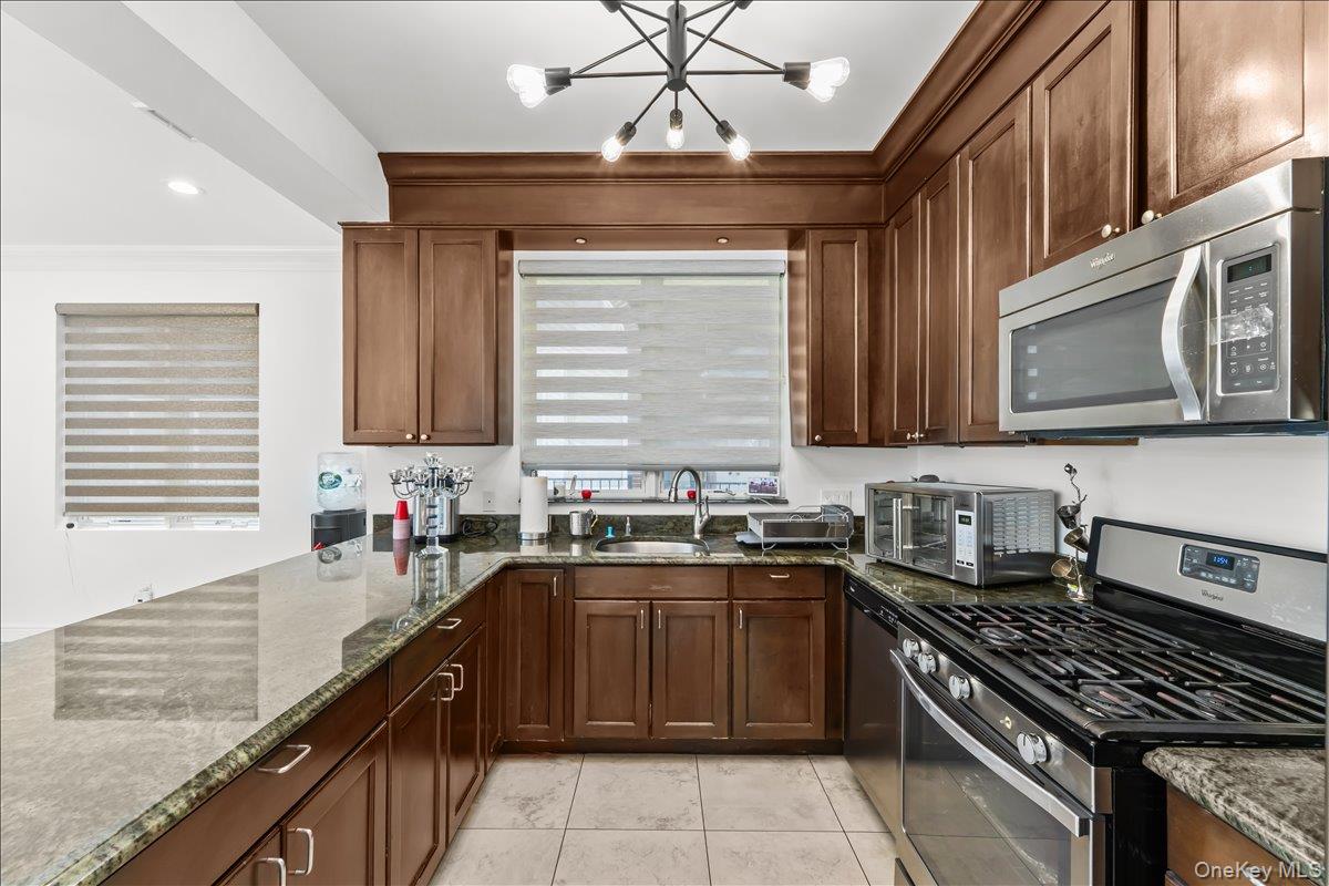 11a Forest Lane Property Photo 16