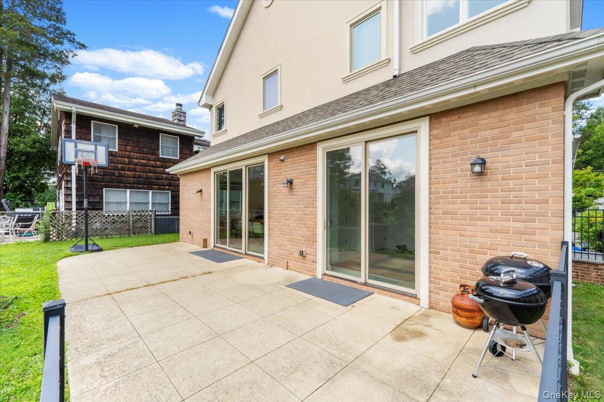 11a Forest Lane Property Photo 44