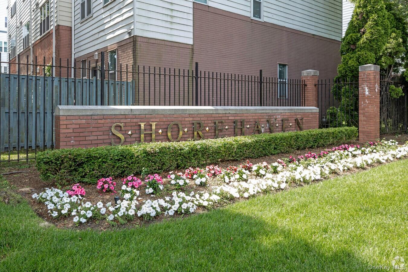 131 Sunset Boulevard 10131 Property Photo 1