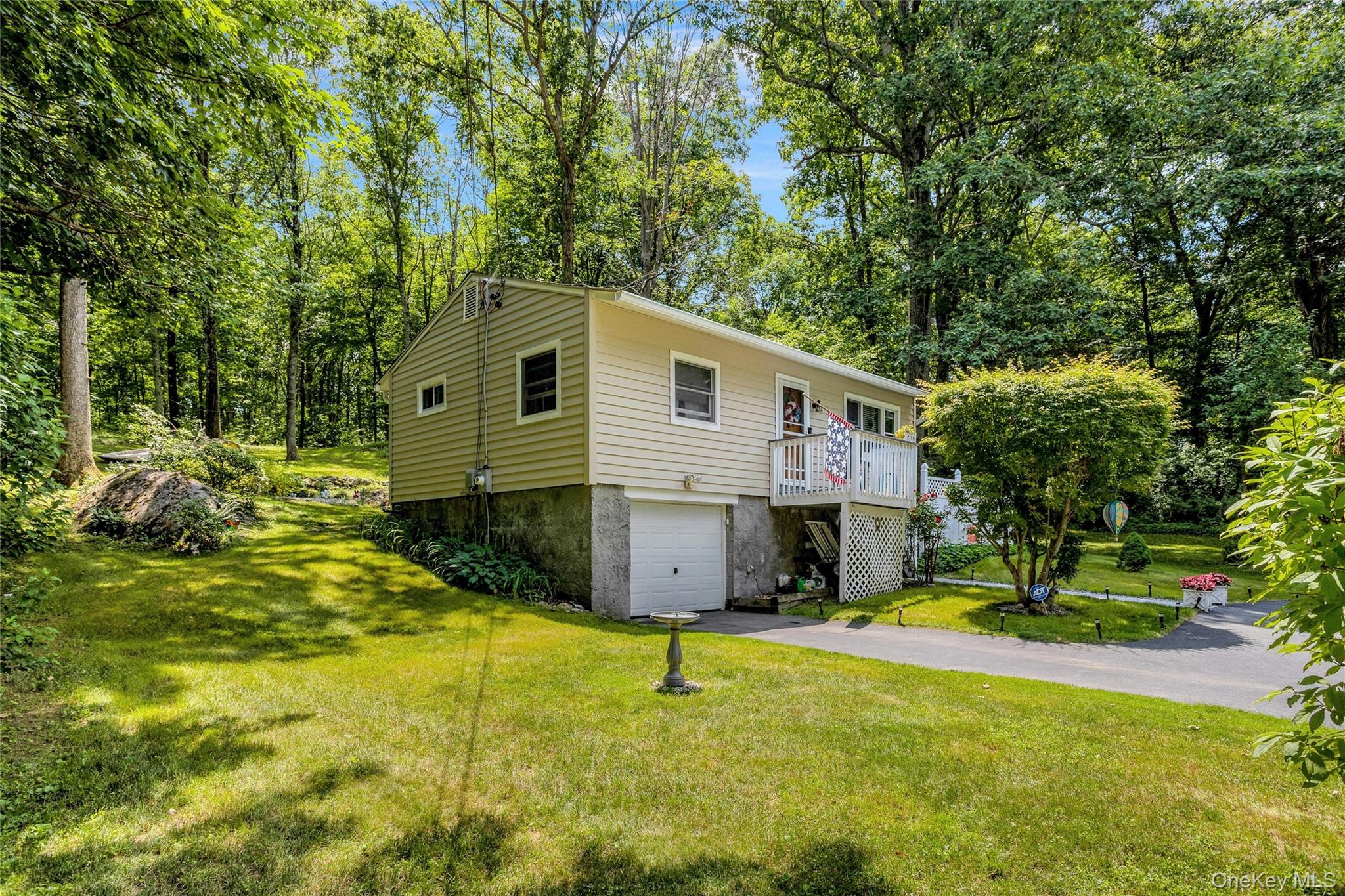 577 Wood Road Property Photo 2