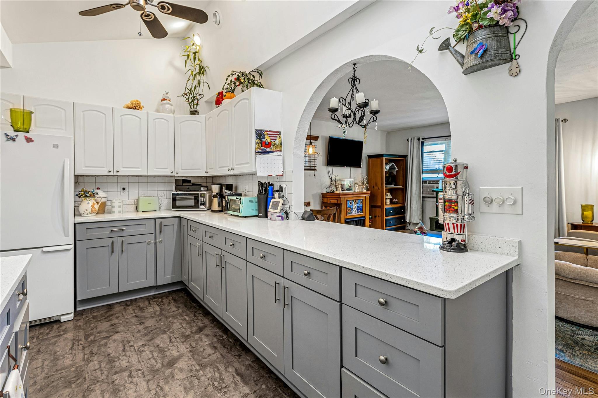 577 Wood Road Property Photo 9