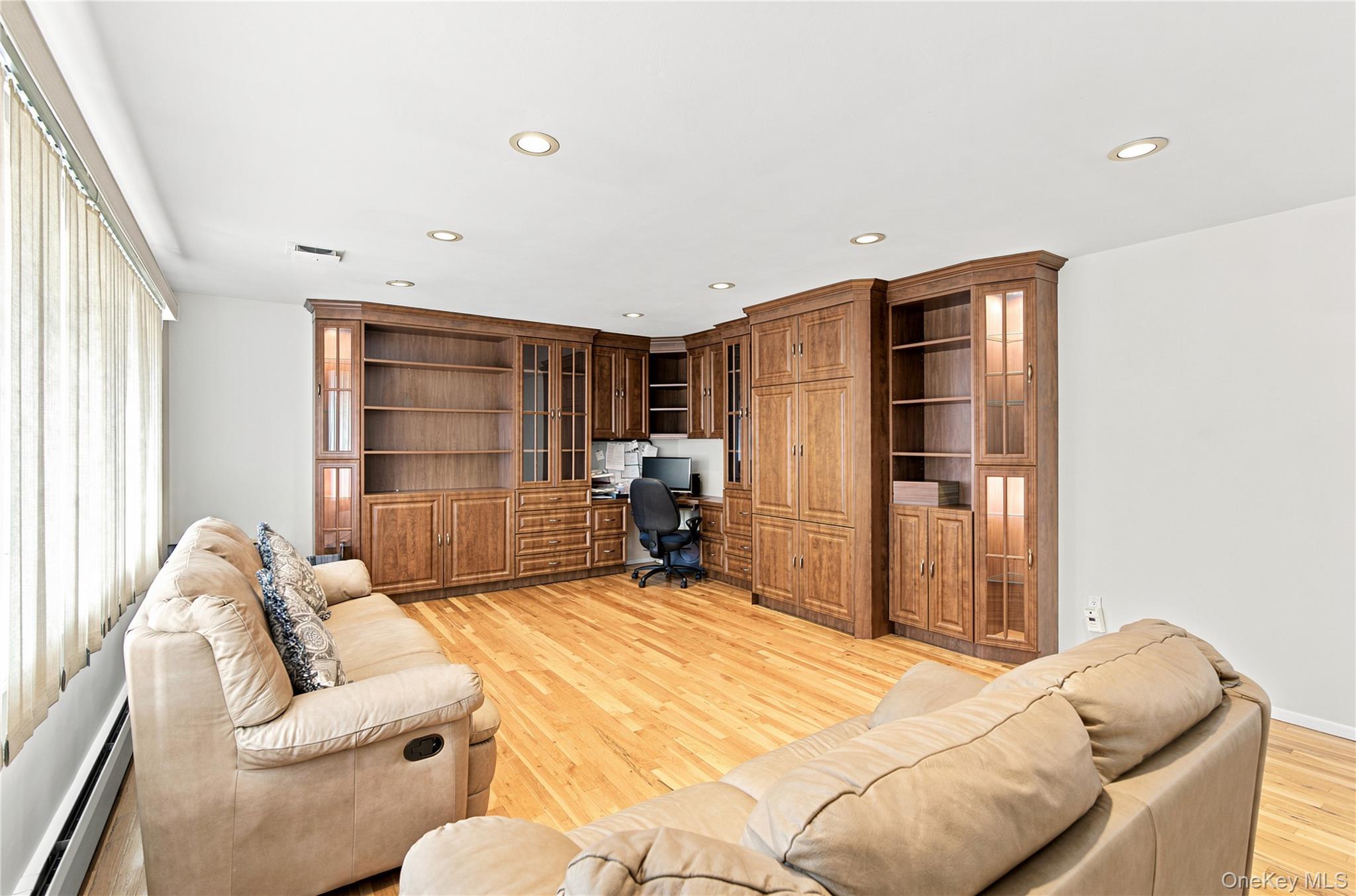 6 Navy Drive Property Photo 8