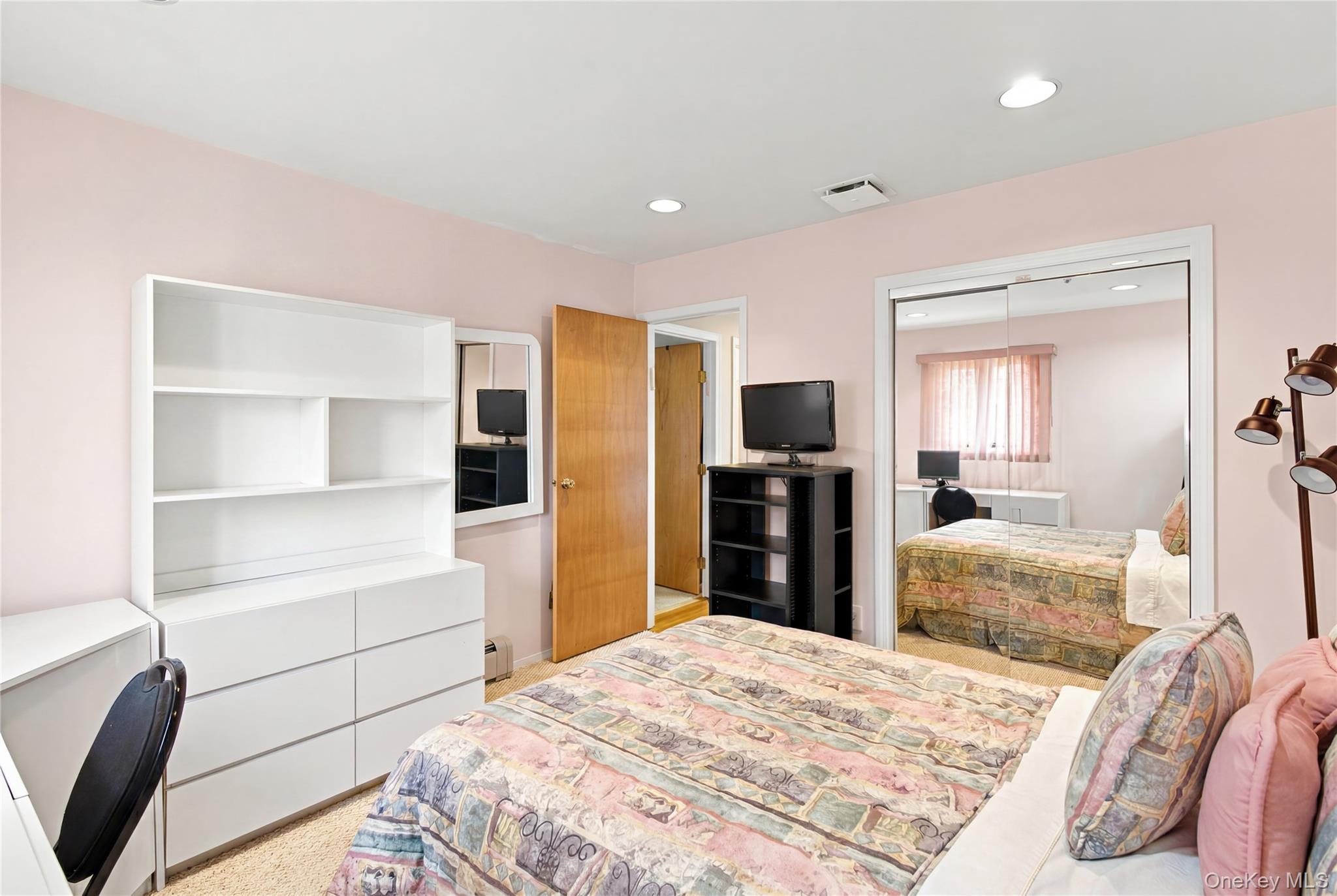 6 Navy Drive Property Photo 24
