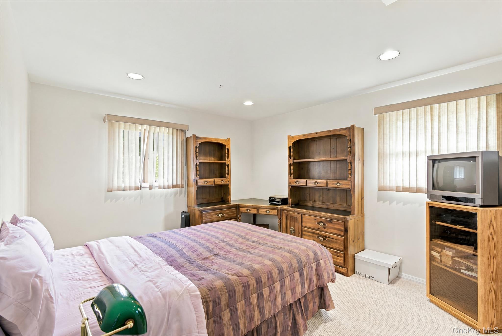 6 Navy Drive Property Photo 25