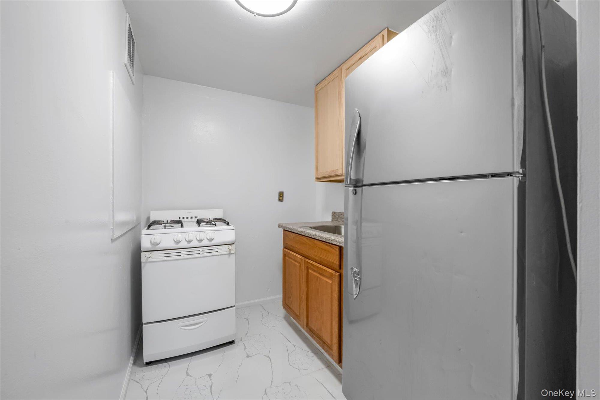 5337 97th Street Property Photo 5