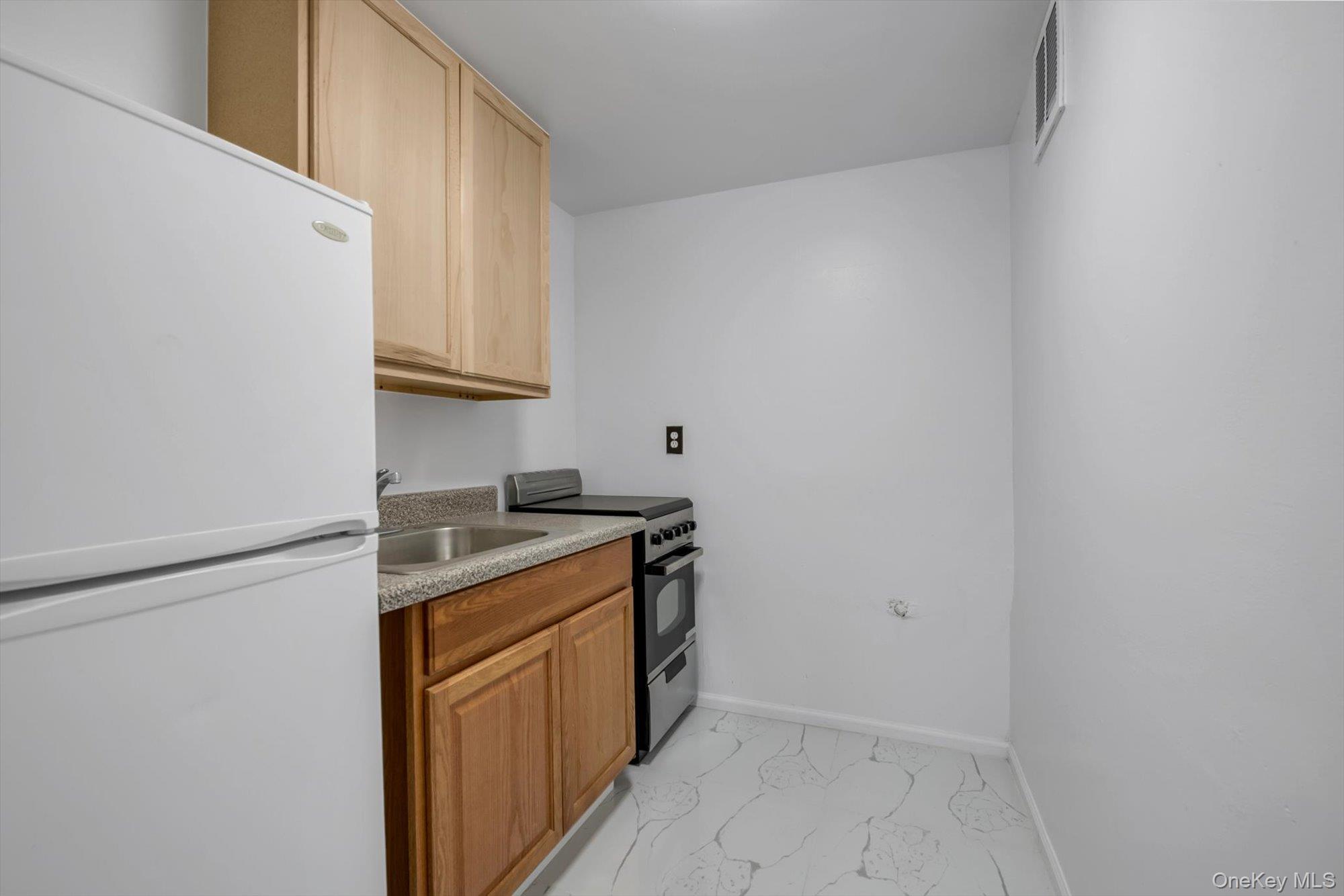 5337 97th Street Property Photo 9