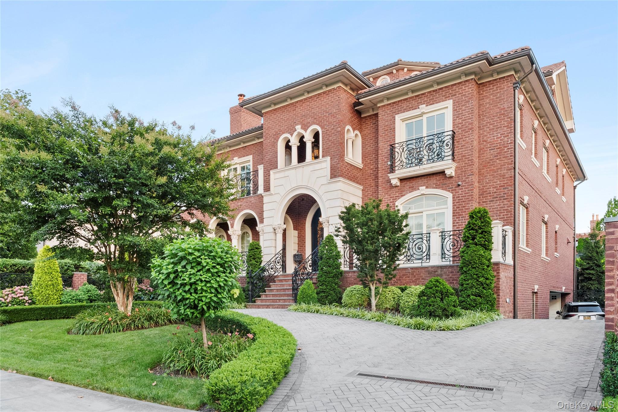 18 Boulevard Property Photo 2